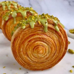 PICTACHIO ROLL