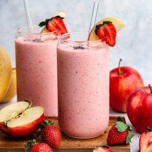 APPLE BANANA STRAWBERRY SMOOTHIE