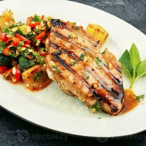BONITO STEAK WITH VEGETABLES FISH
